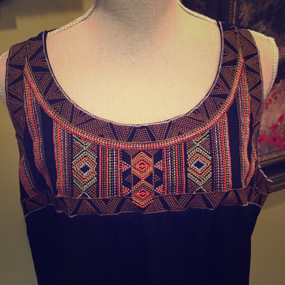Spense-  Beautiful Embroidered Top. Size 1X
